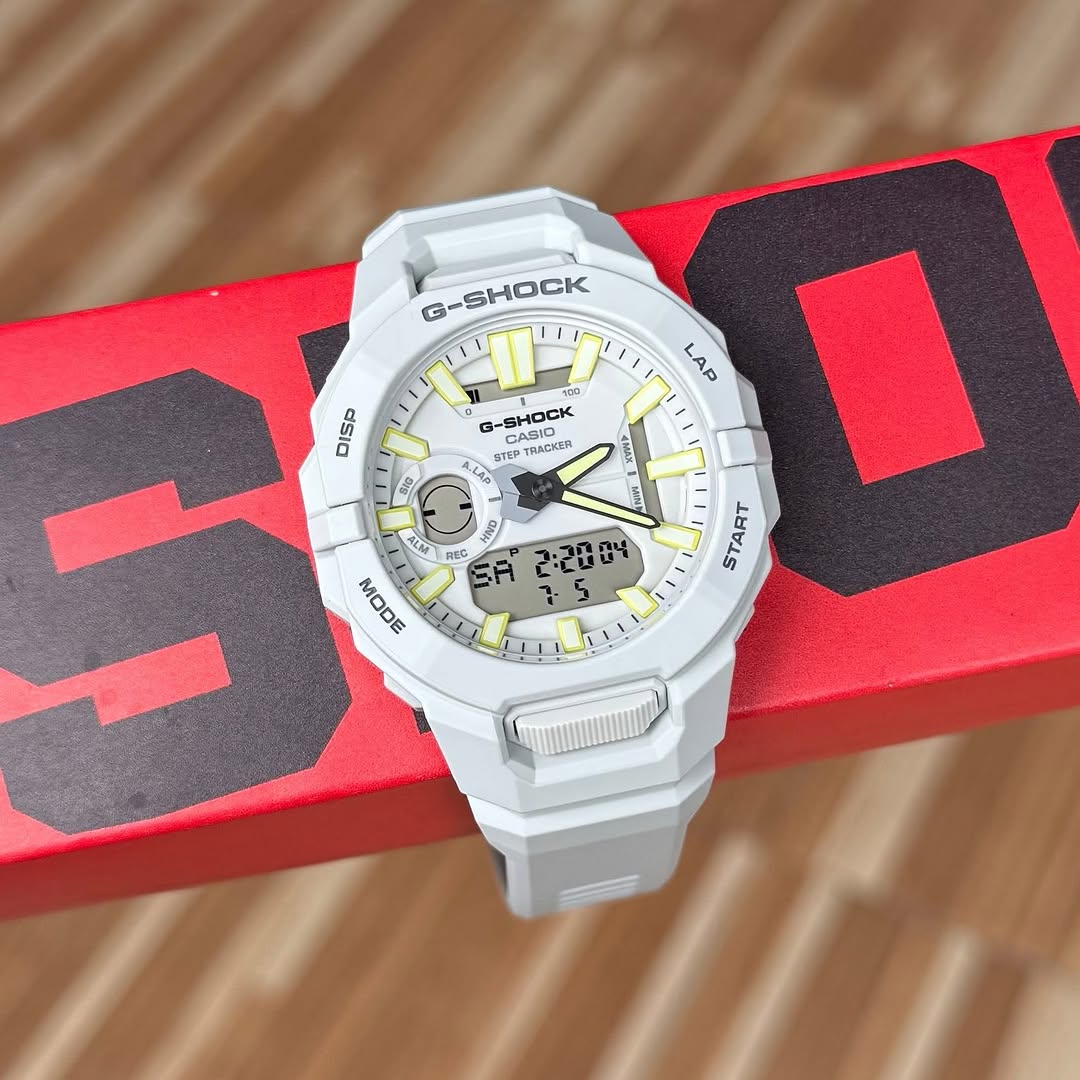 Ca.sio G Shock GBA White